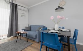 Warsaw Ursynów Apartment with Balcony by Noclegi Renters